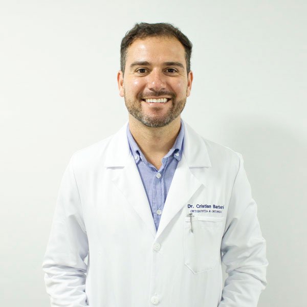 Dr. Cristian Barbará